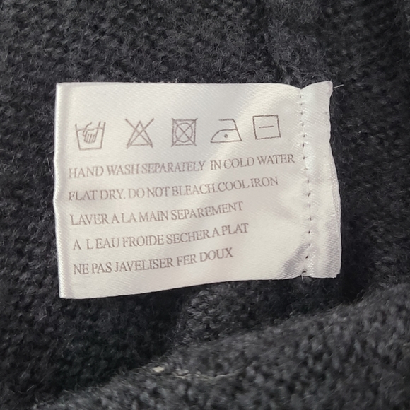 Grey Sweater - Picture 5 of 6